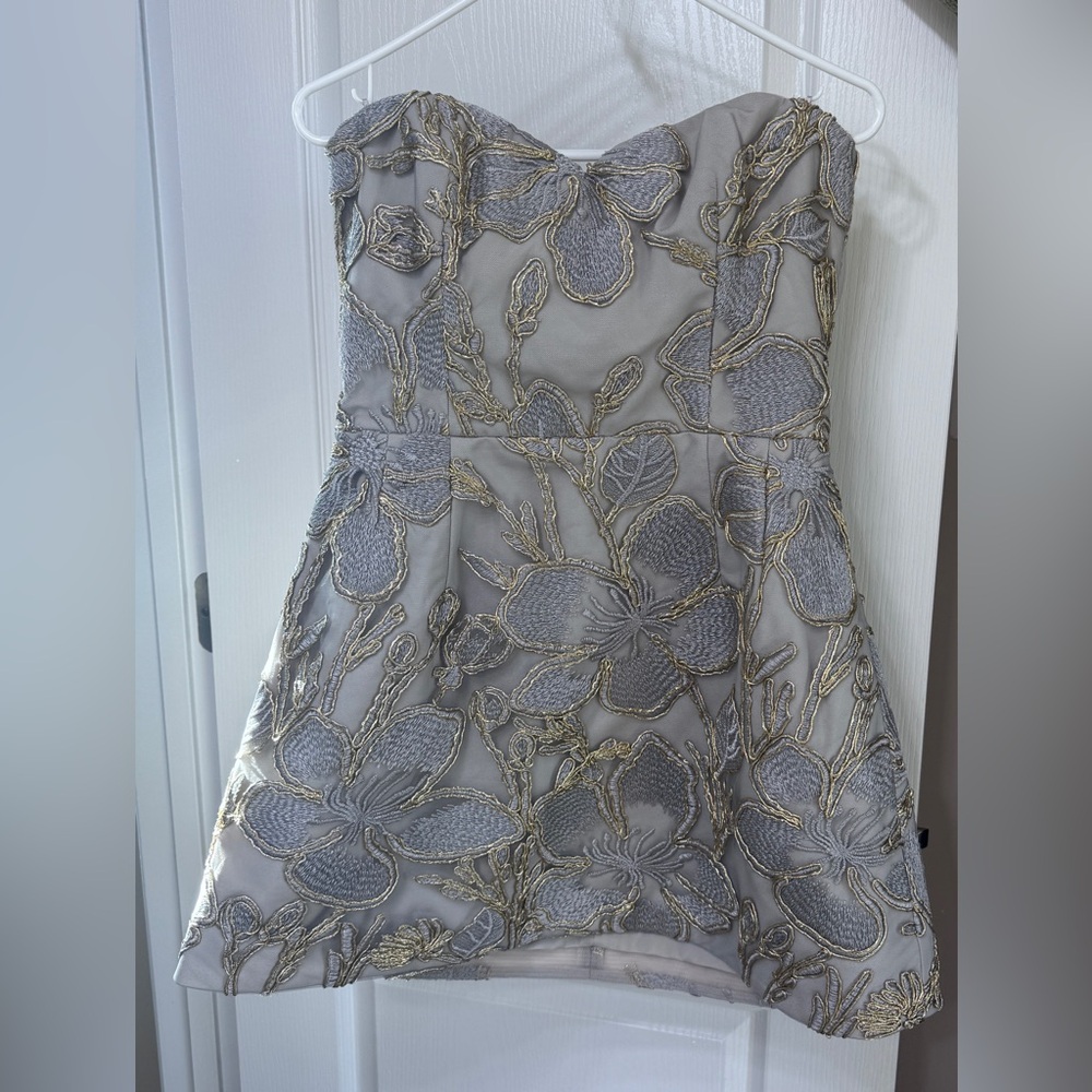 HELSI Lulu Floral Embroidered Strapless Minidress NWT - Picture 6 of 7